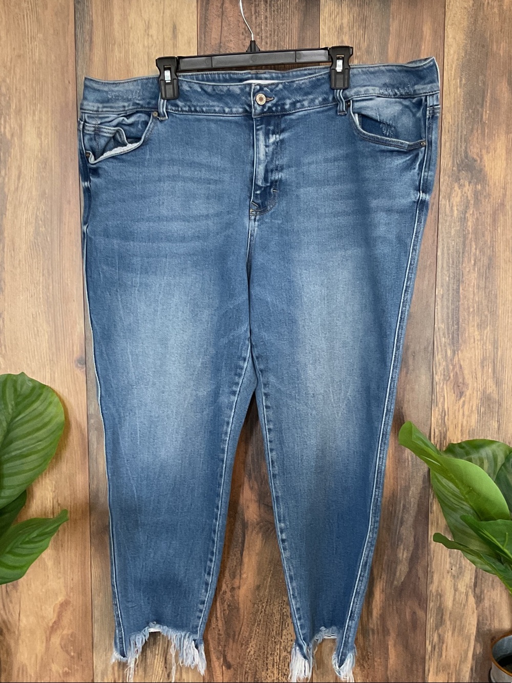KanCan Ankle Crop Frayed Hem Medium Blue Jeans Plus Size 24   984A